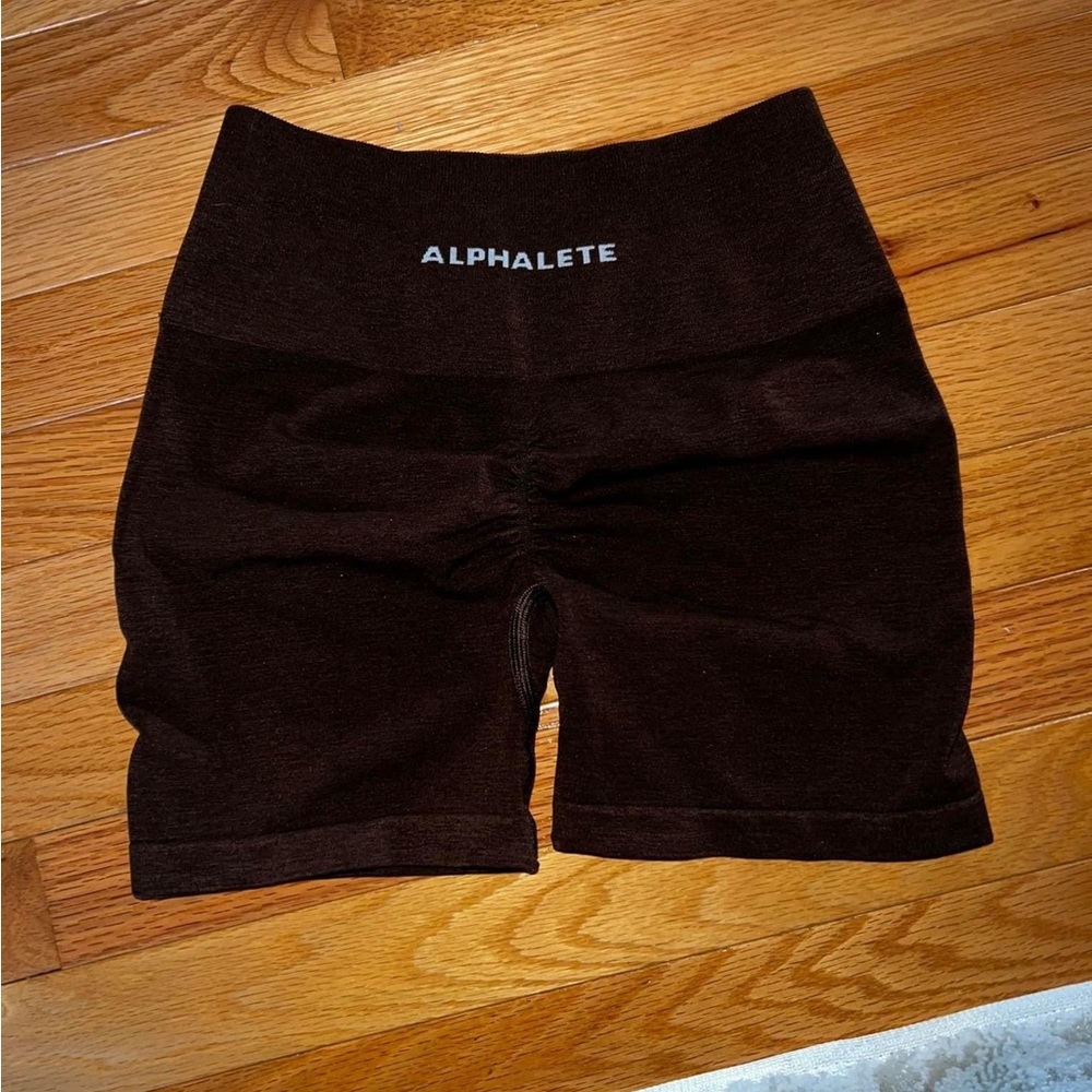 Alphalete amplify shorts
